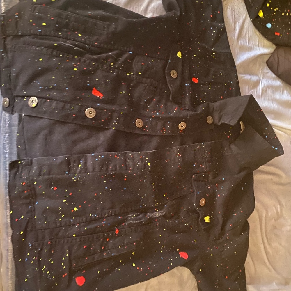 This is a multiple color jacket